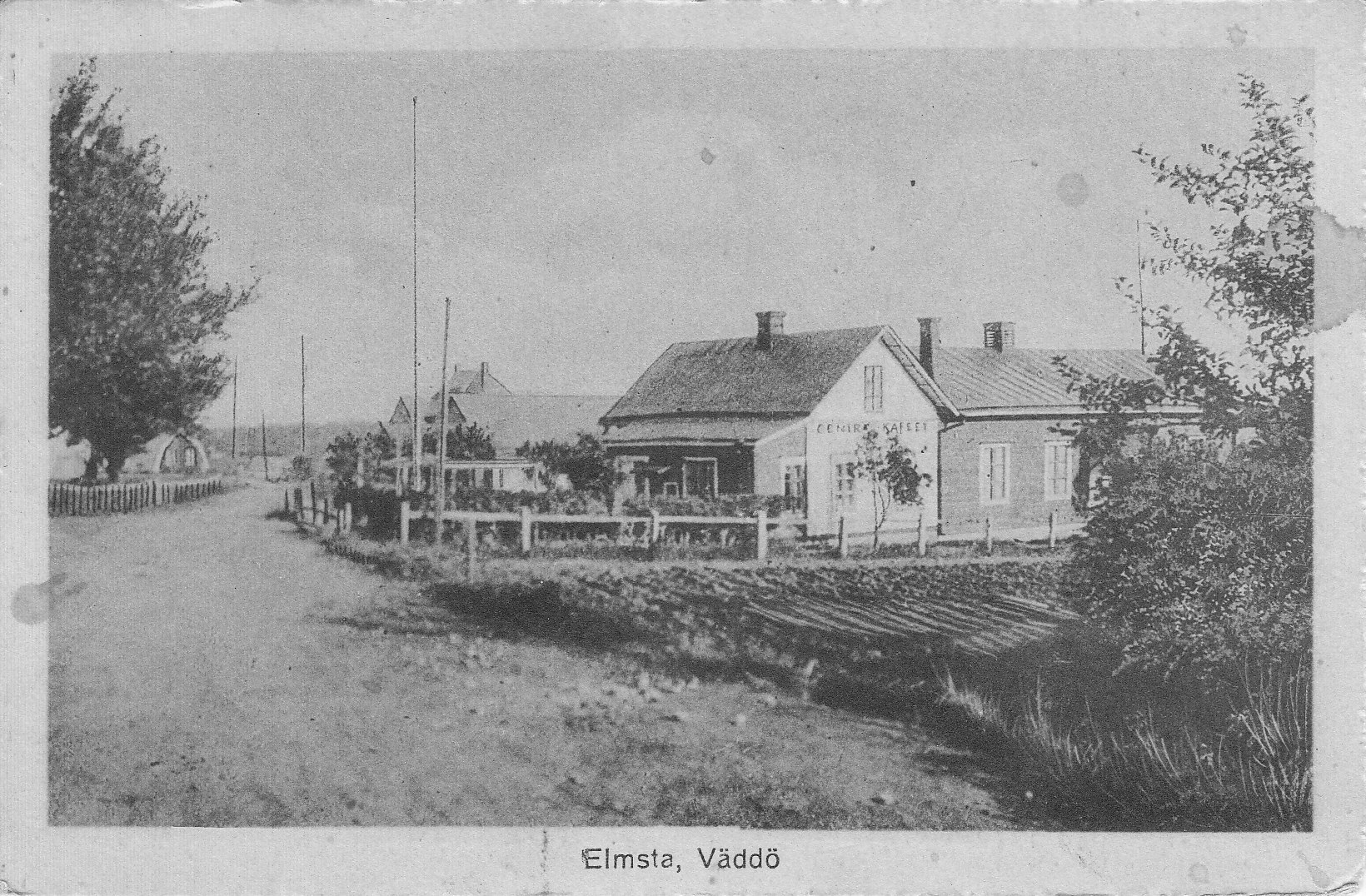 1920/30 tal. Hesslings cafe, bio- och nöjeslokal. Senare Ekenbergs.